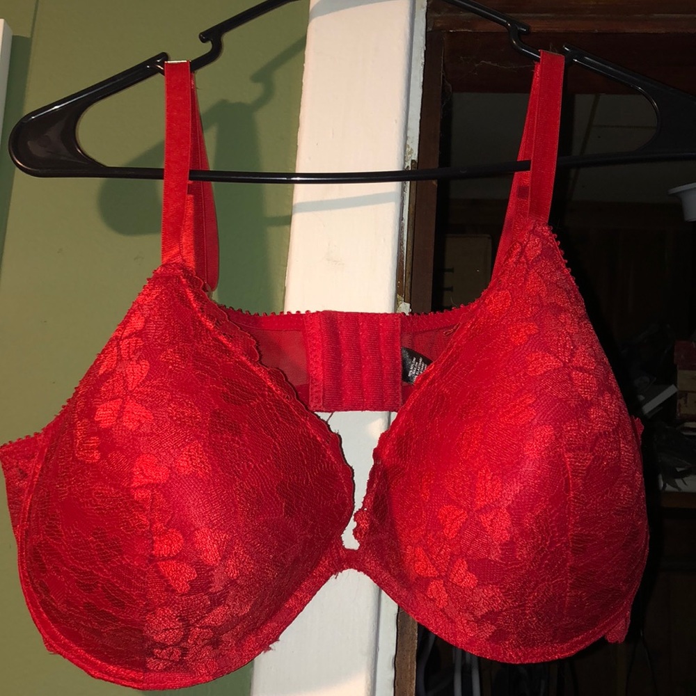 44D bra